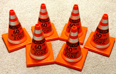  SIX  60TH BIRTHDAY PARTY MINI TRAFFIC CONES GAG GIFT CAUTION ZONE OVER THE HILL