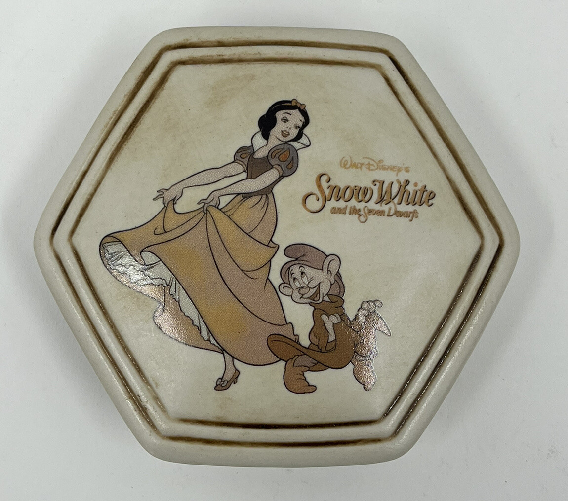 Disney Cast Member Family Holiday Celebration 2007 Snow White