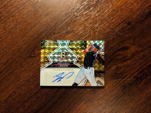 2017 Panini Spectra Signatures Neon Orange #19 Francisco Lindor - Picture 2 of 5