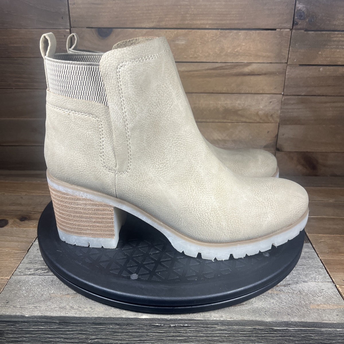 Korks Womens Size 9M Elsie Ankle Slip On Beige Suede Ankle Boots NEW