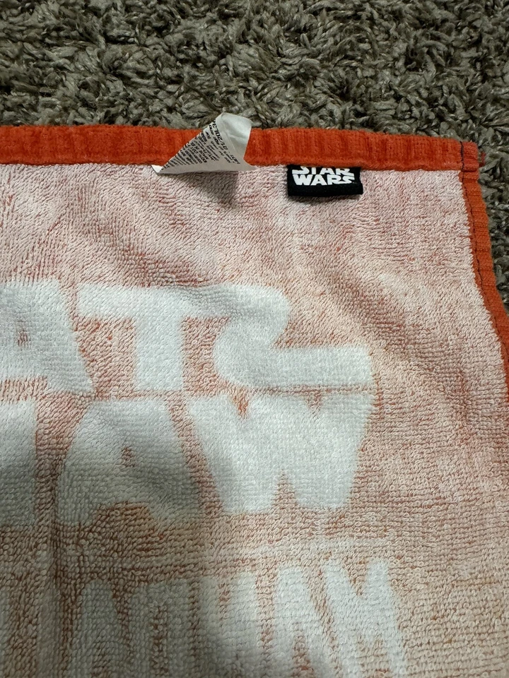 Toalha de praia Star Wars Mandalorian 27” x 50” RARA - Imagem 3 de 3