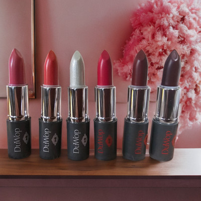 Duwop USA verstellbare Lippenstifte.  in lebendigen Farben, große Vielfalt, lebendige Farben