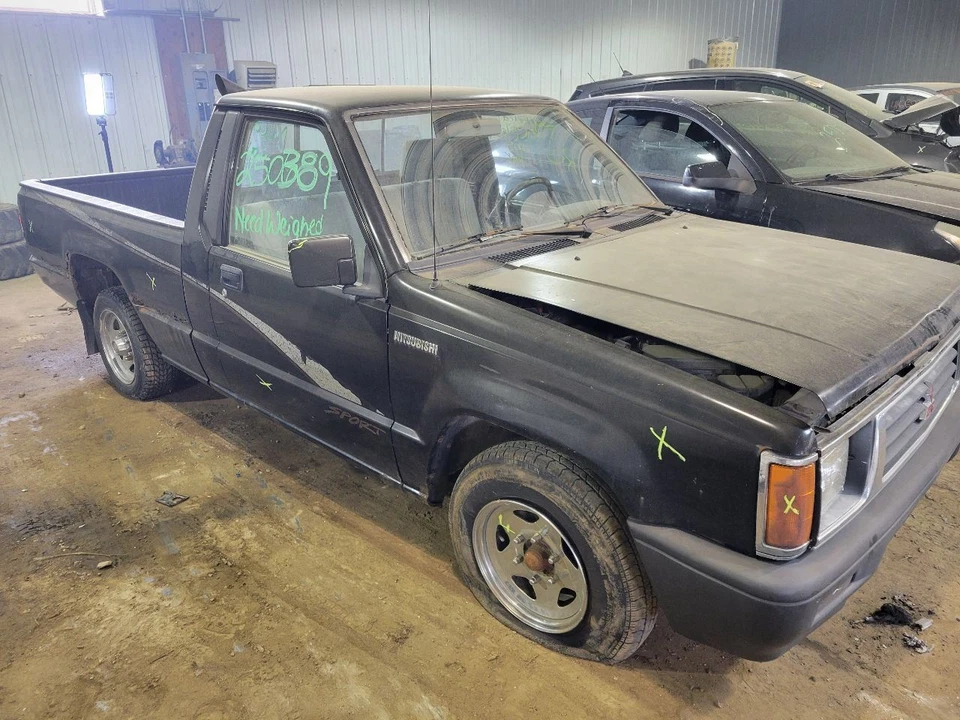 Driver Left Front Window Regulator Fits 87-96 MITSUBISHI PICKUP 2065249 - Image 3 of 4