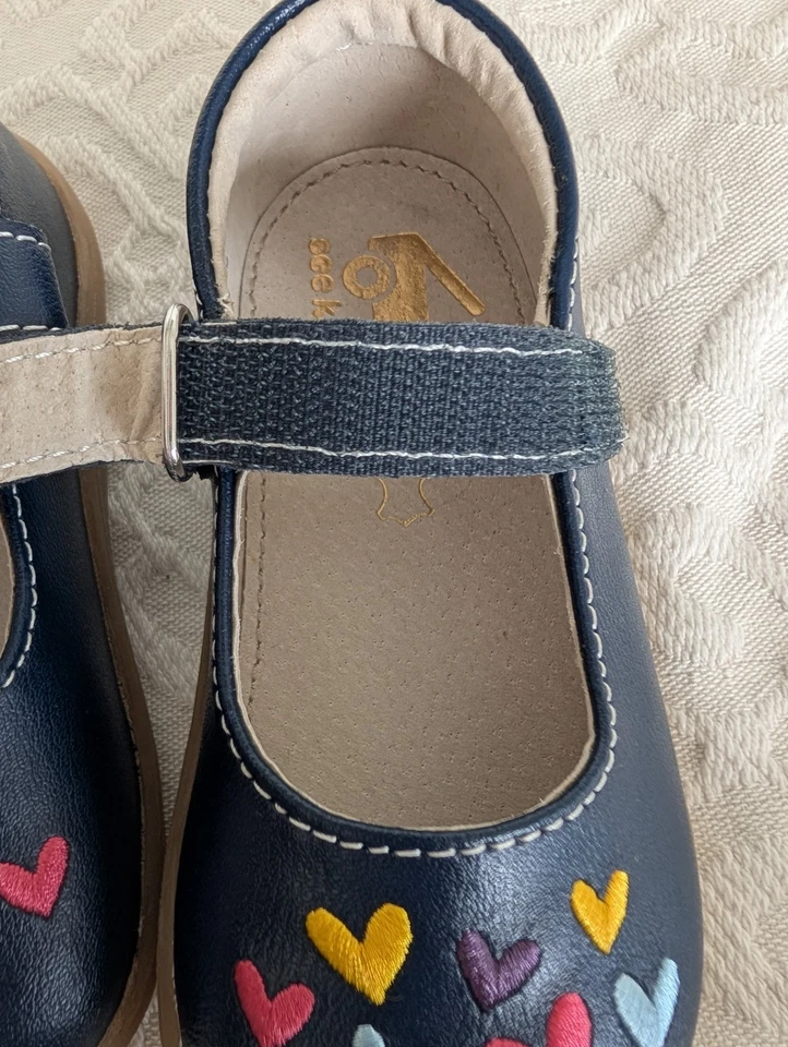NUEVO Zapatos See Kai Run Azul Marino Corazones Mary Jane Infantil Niño Pequeño Talla 7 Foto 4 de 4