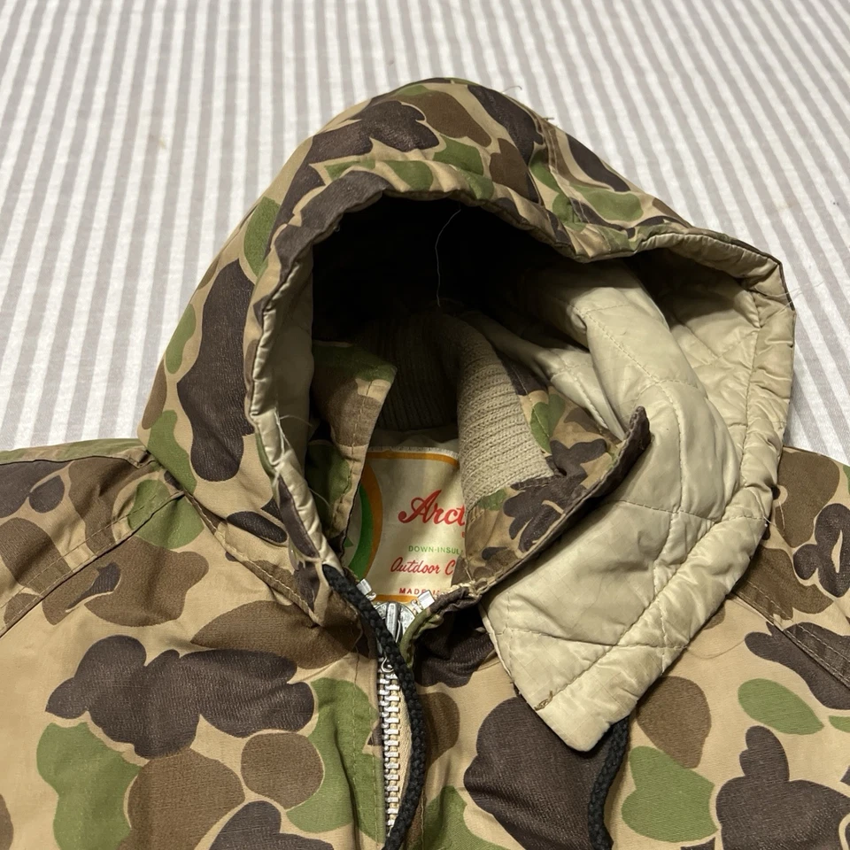 Chaqueta de Colección Marca Ártica Pato Camuflada Plumón Relleno Hombres Caza Usada Foto 3 de 4