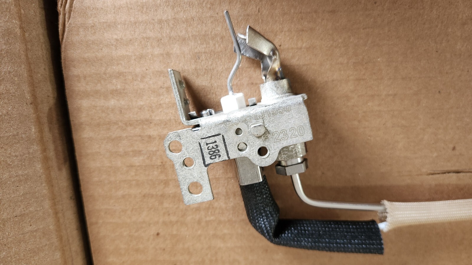 Honeywell Resideo q3451 pilot burner igniter light gas Water Heater Q3451J1550