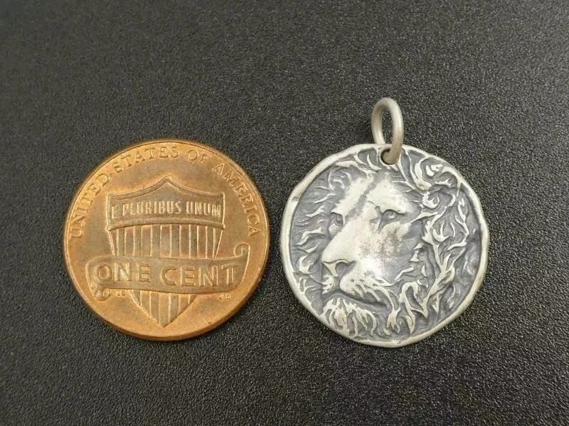 Handmade Unique Antiqued Sterling Silver Lion Head Round Charm Pendant Necklace - Image 2 of 4