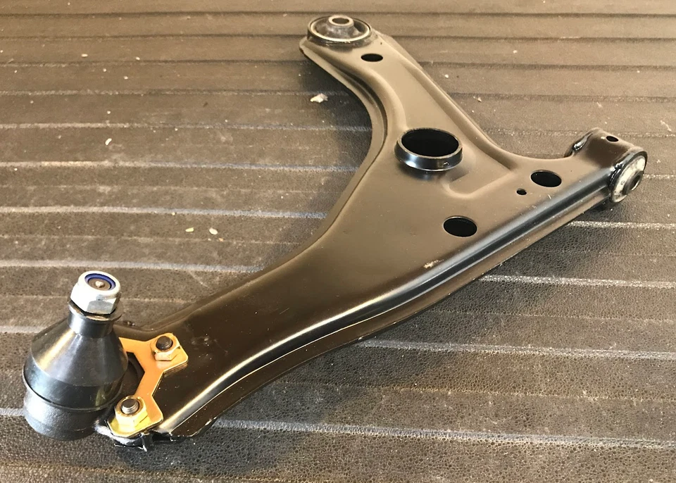 Flennor Front RH Control Arm - FL525-G - For Volkswagen Corrado, Golf & Jetta - Image 2 of 4