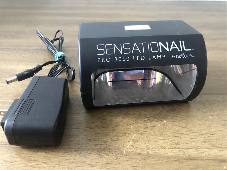 Lámpara LED Intertek 4004110 Sensationail Pro 3060 para esmalte de gel. Foto 2 de 4