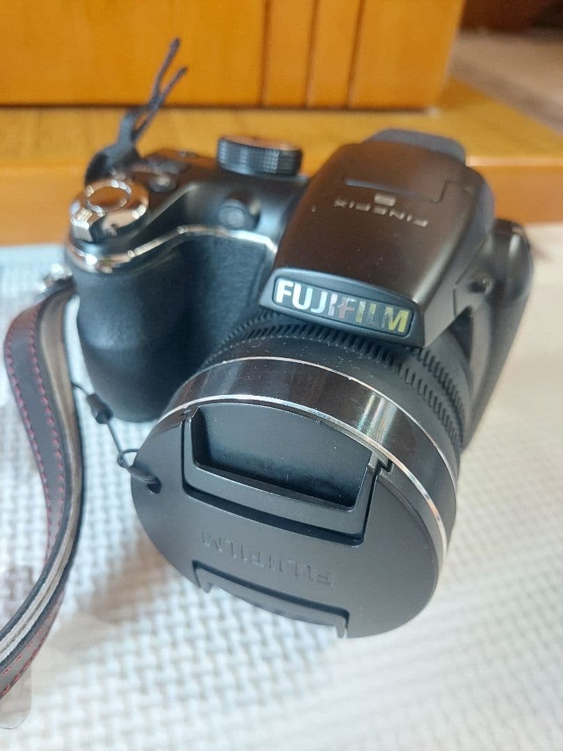 【完動品】FUJIFILM Finepix S4500 デジタルカメラ FUJIFILM FinePix S4500 Digital Camera 30x Zoom Tested Excellent