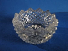 CLEAR GLASS DIAMOND POINT & FAN OPEN SALT CELLAR w/POINTED RIM. UNKNOWN MAKER
