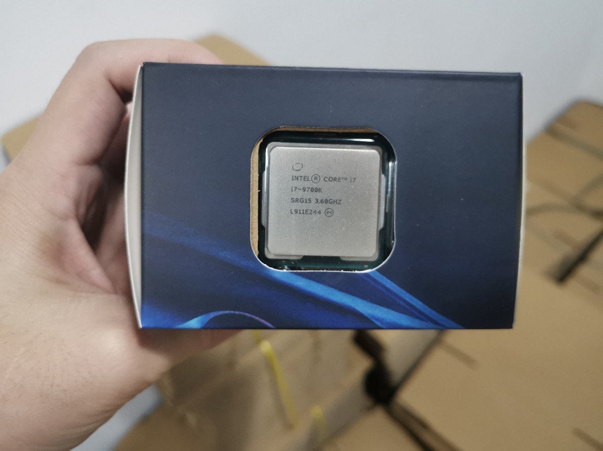 NEW*Intel Core i7-9700K 3.6 GHz Octa-Core SRG15 Processor / CPU