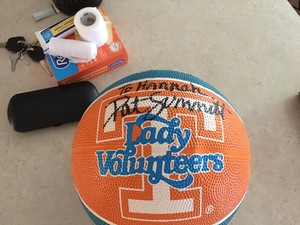 Pat summitt autographed basketball | eBay