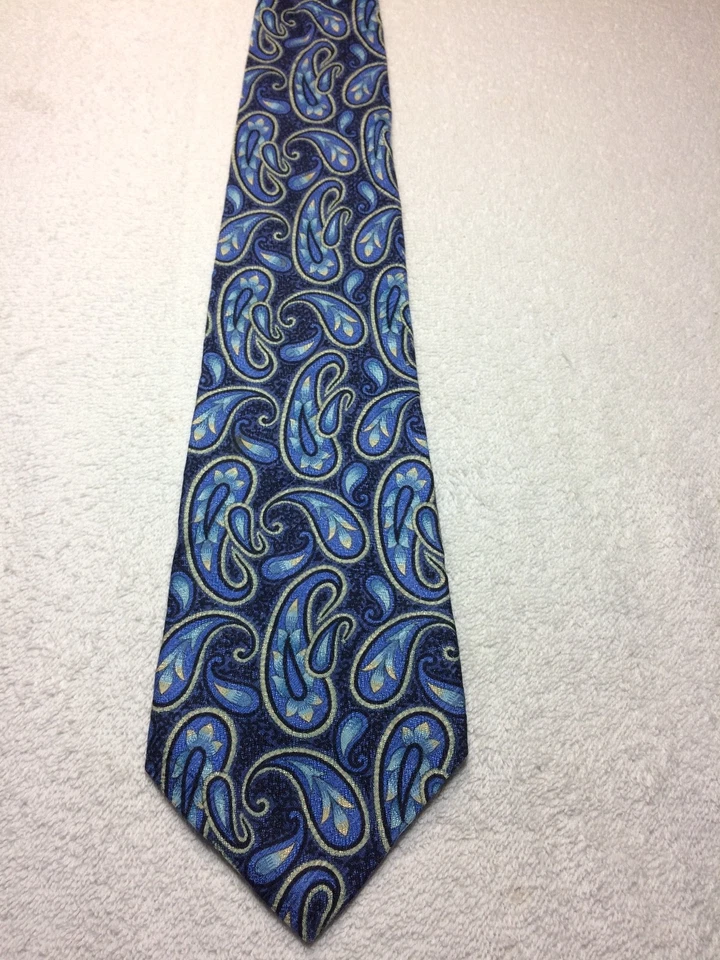 CORBATA CLAIBORNE HOMBRE NEGRA CON TONOS DE AZUL DORADO PAISLEY 4 X 59  Foto 2 de 4