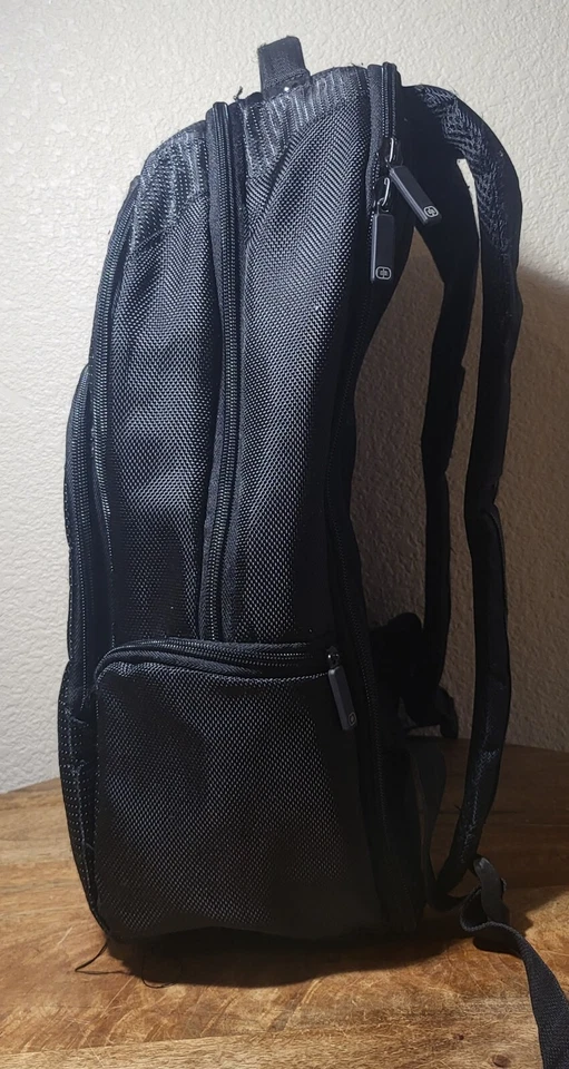 Mochila negra OGIO Playstation Techonogio Checkpoint Friendly para computadora portátil de 19" Foto 4 de 4