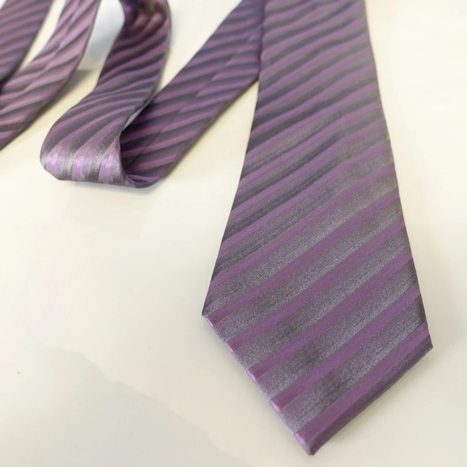 KENNETH COLE Nueva York Corbata Cuello Para Hombres Púrpura Rayas Seda Satén Diseñador Traje de Lujo Foto 4 de 4