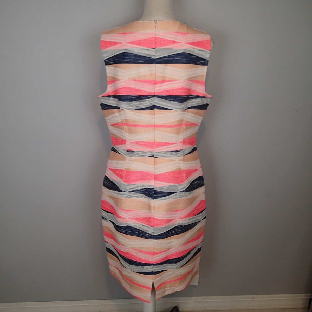 Trina Turk Size 12 Shift Dress Sleeveless Pink blue white