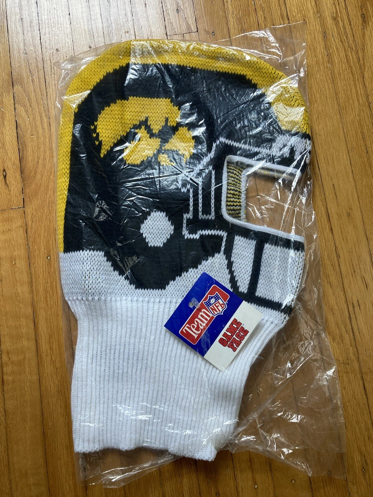 Iowa Hawkeyes Knit Hat Helmet Game Face VINTAGE 1990 Cap USA balaclava ski mask