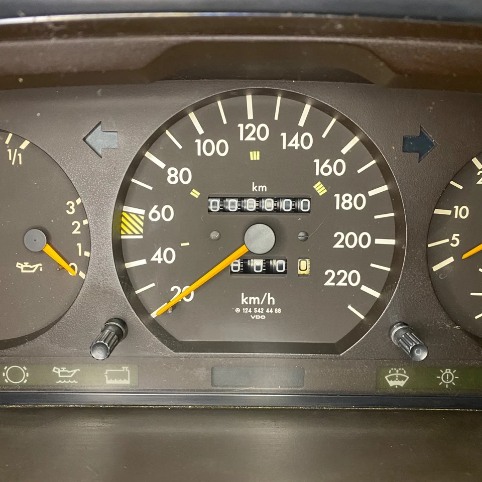 Cuadro de instrumentos diésel Mercedes Benz Clase E W124 230 KM/H OEM VDO 250TD 300D Foto 2 de 4