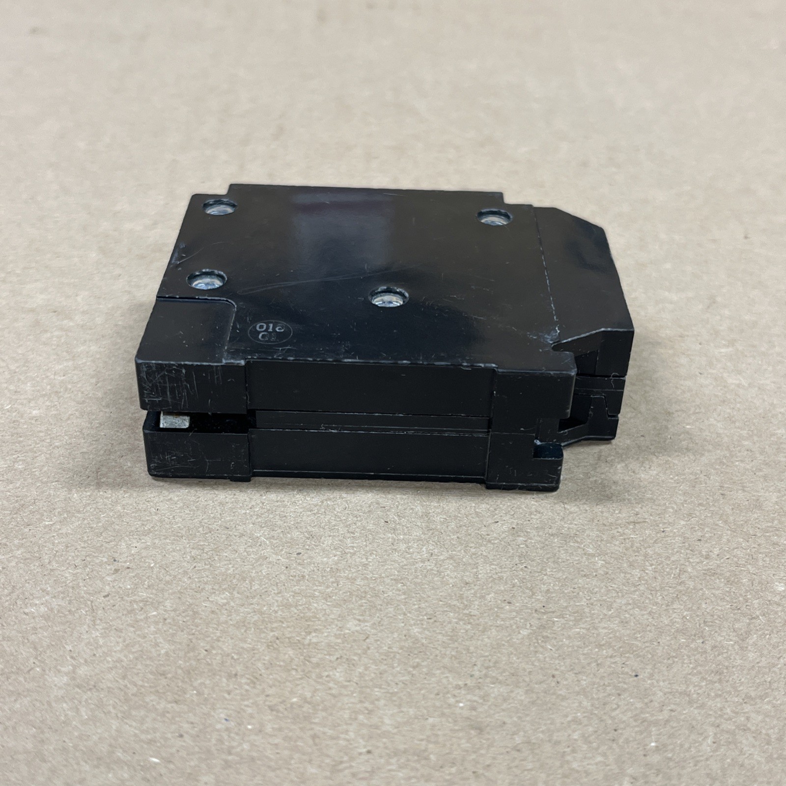 SQ-D SQUARE D HOMT2020 Tandem Single Pole 20 Amp Breaker