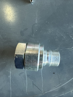 Dixon 3/4  V6F6 Steel Snap-Tite H/IH Interchange Hydraulic Fitting Valved Nipple