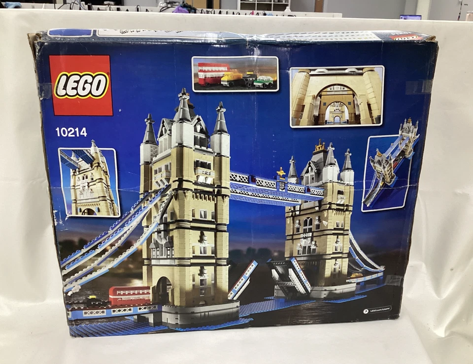 LEGO 10214 Tower Bridge - Image 2 of 4