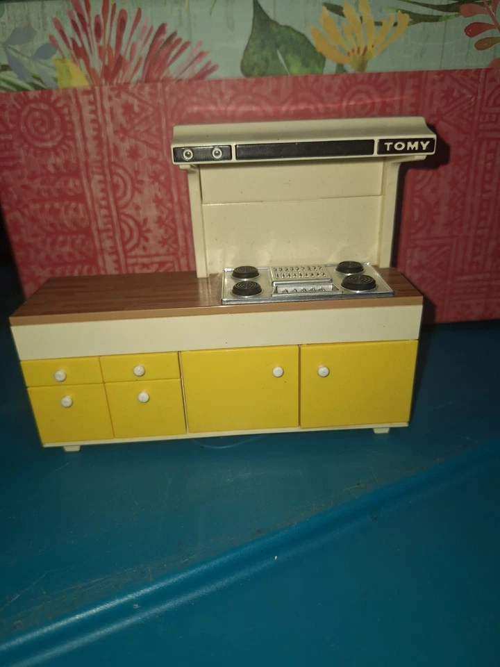 Vintage 1980’s Tomy Dollhouse Furniture, Kitchen Set Three Pieces - Image 3 of 4