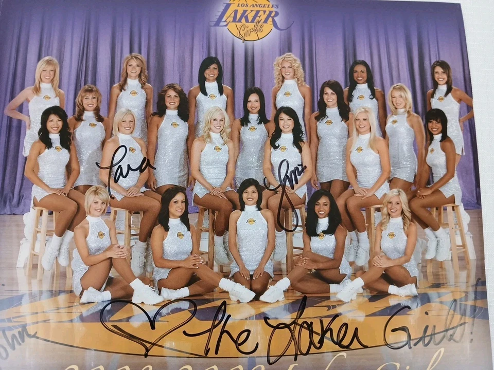 2008-2009 LOS ANGELES LAKERS GIRLS 2-Sided 10x8 Color Team Picture Signed Enscr. - Image 3 of 4