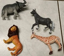 Greenbrier International Inc. Lot of 4 Vintage