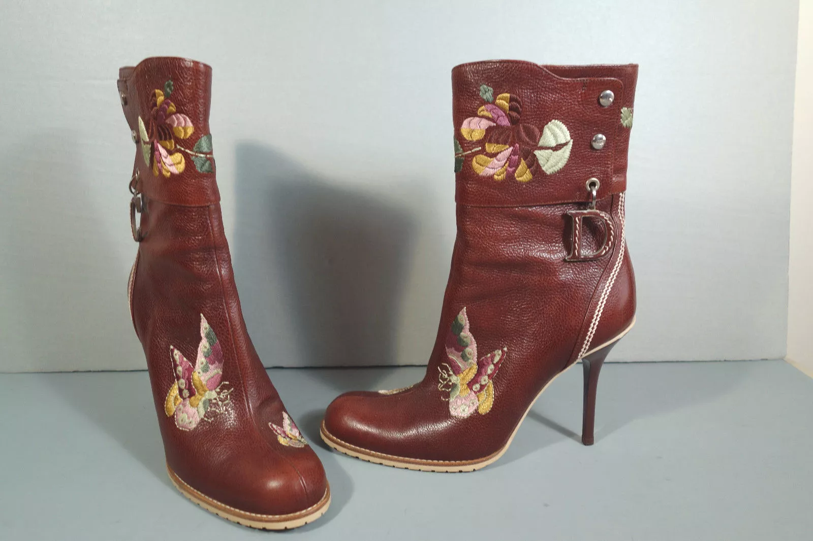Bottines bout rond Dior 36,5 cuir marron tapisserie brodée de fleurs