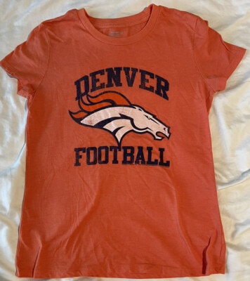 Denver Broncos Womens Medium M T-Shirt Old Navy Orange NFL Vintage 2009