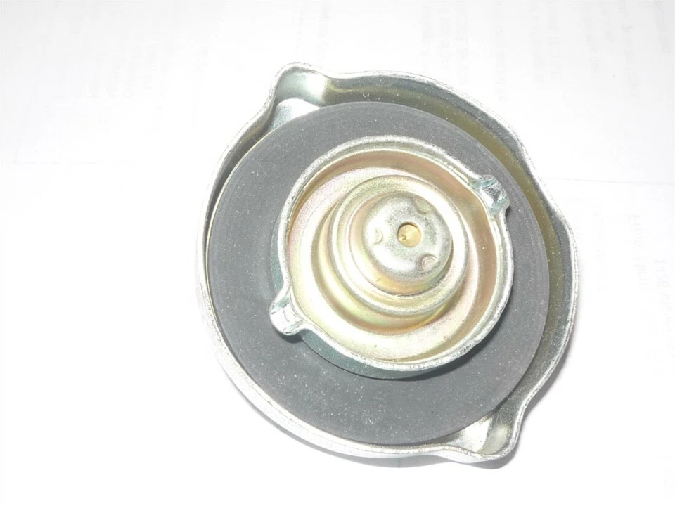 Chevrolet Corvair 1965-69 tapa de gasolina con remache "s" Foto 2 de 2