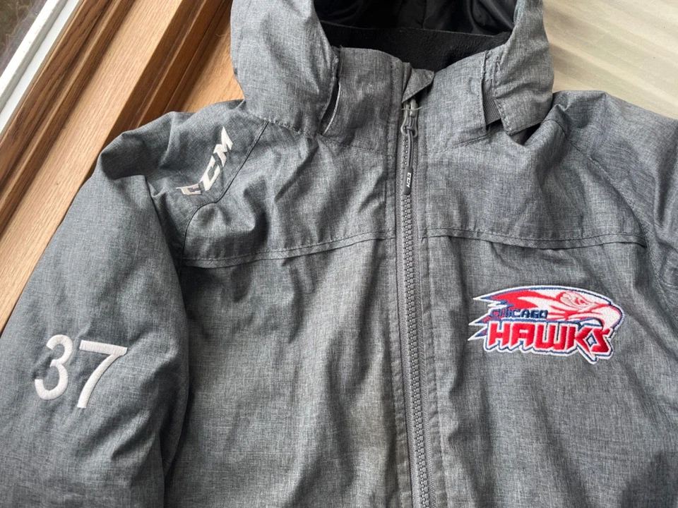 CCM Hockey Invierno Sudadera con Capucha Cremallera Completa Chaqueta-Gris Talla Juvenil Mediana Gris con Cremallera Foto 3 de 4