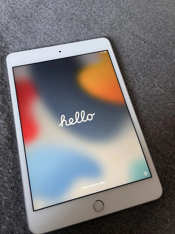 Apple iPad mini (4th generation) · 128GB · Wi-Fi, foto 1 de 5