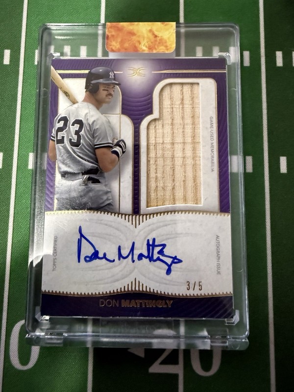 Don Mattingly 2021 Topps Definitive Auto Game Bat /5 Yankees