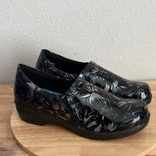 Easy Works By Easy Street Tiffany Womens Round Clogs new Sz 8W a2018