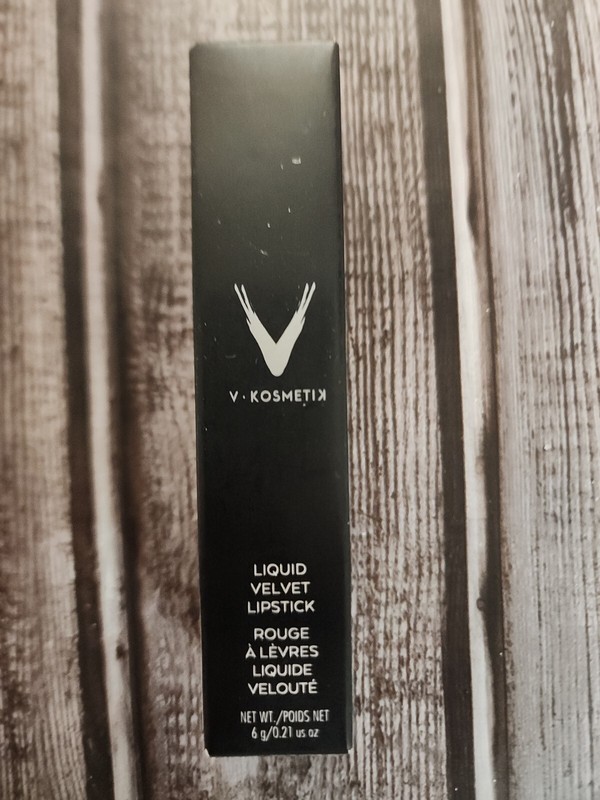 V Kosmetik Liquid Velvet Lipstick (Bubbly) ● 0.21 Fl Oz