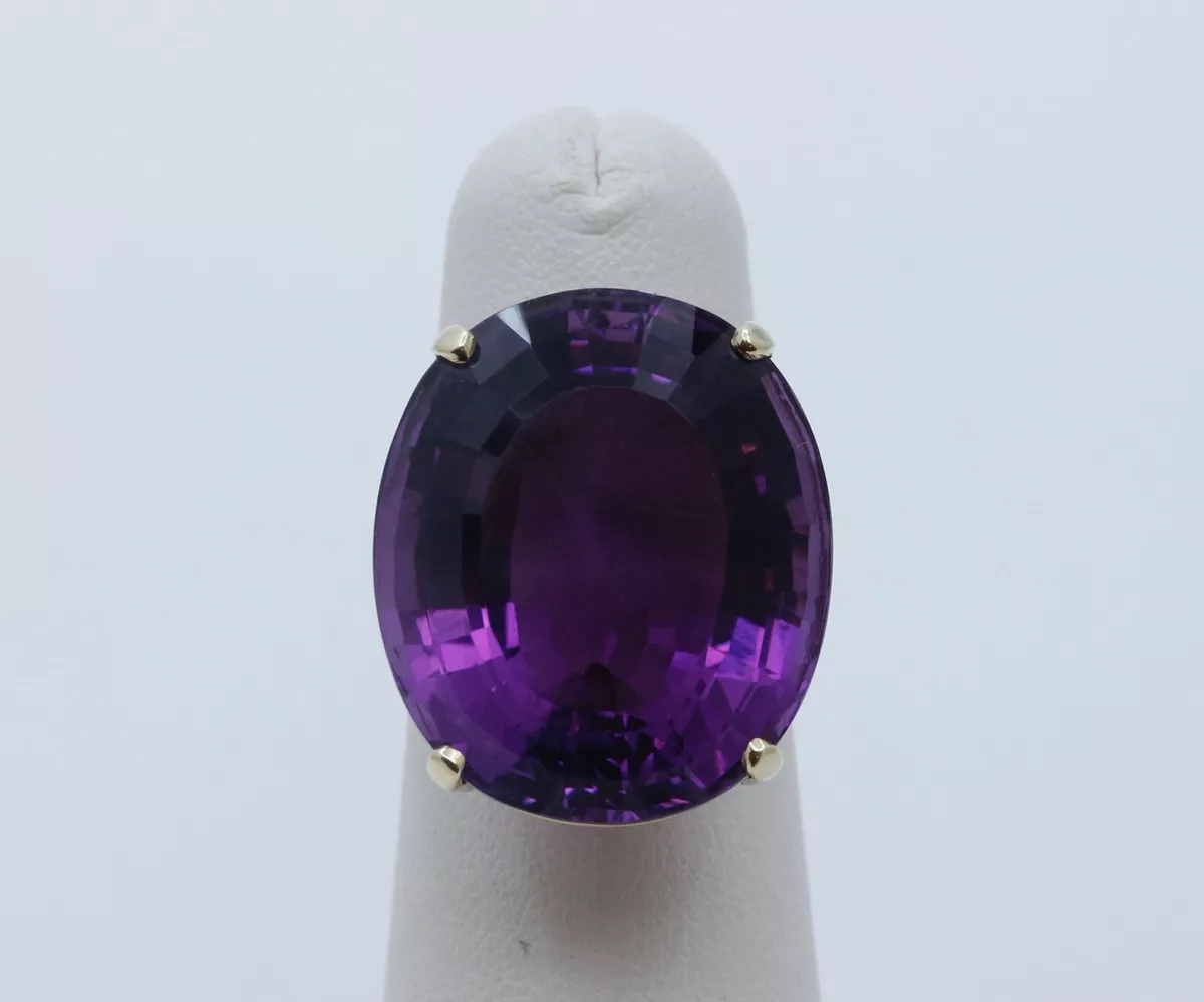 Vintage Oval Siberian Amethyst 14K Yellow Gold Ring