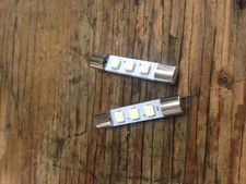 Accuphase E-202 amplificatore pannello frontale lampadine led.