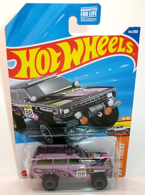2025 HOT WHEELS 1:64 HW HOT TRUCKS 5/10 PINK 1988 JEEP WAGONEER