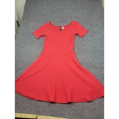 H&M Divided Red Textured Skater Dress Short Sleeve Scoop Neck Size 4