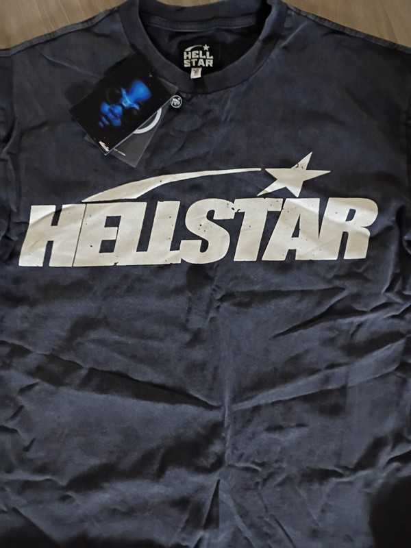 HELLSTAR VINTAGE Sale !! T-shirt (Sz Medium)