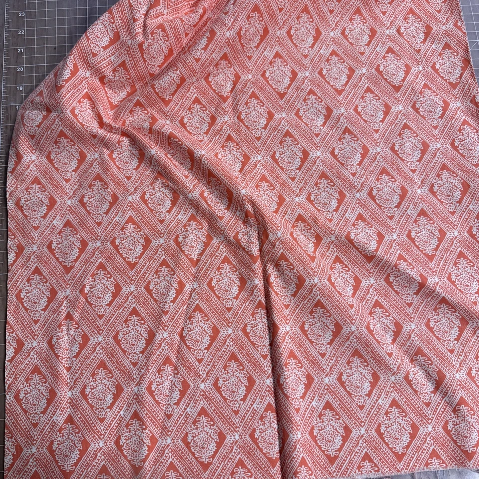 Keepsake Calico Fabric JoAnn Flower Peach & White Geometric Floral 1 yd Cotton - Image 4 of 4