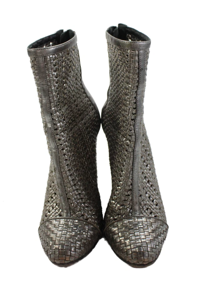 Botas femininas Schutz salto bloco com zíper nas costas couro metálico prata tamanho 8 - Imagem 2 de 4