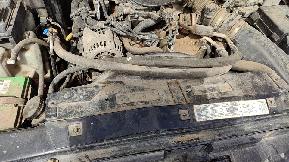 Cubierta del ventilador de refrigeración del radiador Blazer 1995-05 OEM 4,3 L 15010203 Foto 3 de 4