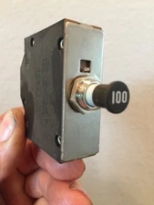 1- Circuit Breaker 100 Amp Plane Boat Truck 28VDC-24V. E-T-A 452-2-K14-LN2-100A
