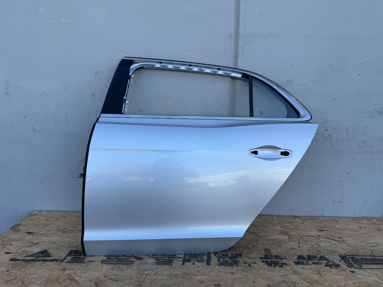 REAR LEFT DRIVER DOOR SHELL COVER BENTLEY FLYING SPUR OEM (2013-2018)