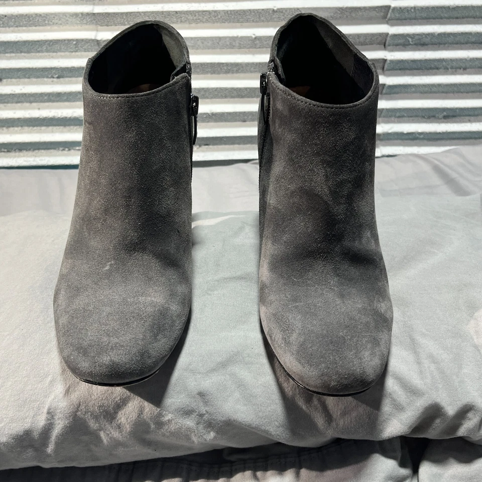 Via Spiga серый замшевый ботинок лодыжки загрузки молнии стороны блок каблук женщин размер 7 - Изображение 2 из 4
