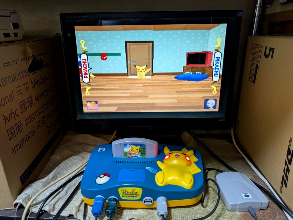 Nintendo 64 Pokemon Pikachu Region Free Console 2Controllers  N64 japan - Image 3 of 4