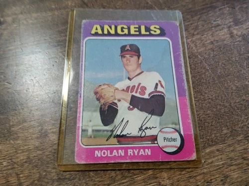 1975 Topps Baseball Card #500  Nolan Ryan!! See Pics For Condition!!